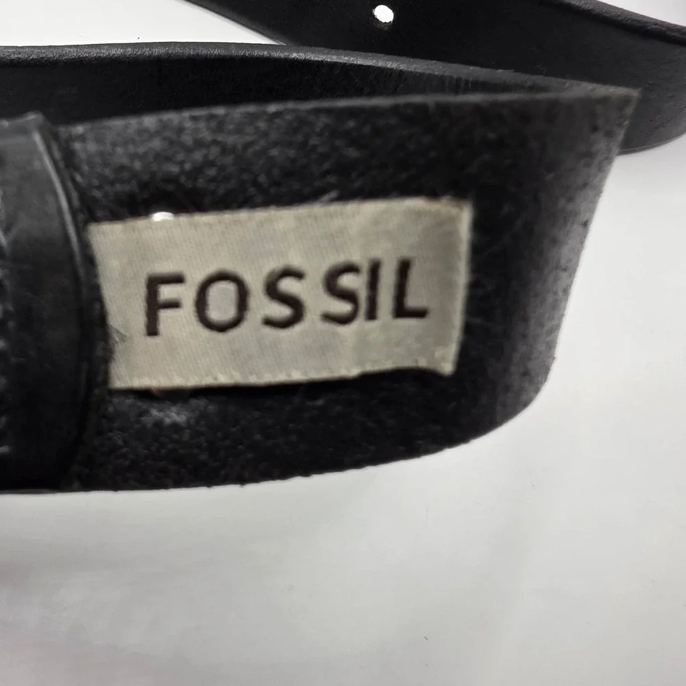 Fossil Mens Black Genuine Leather Belt Silver Buckle Size 44 MB125300144